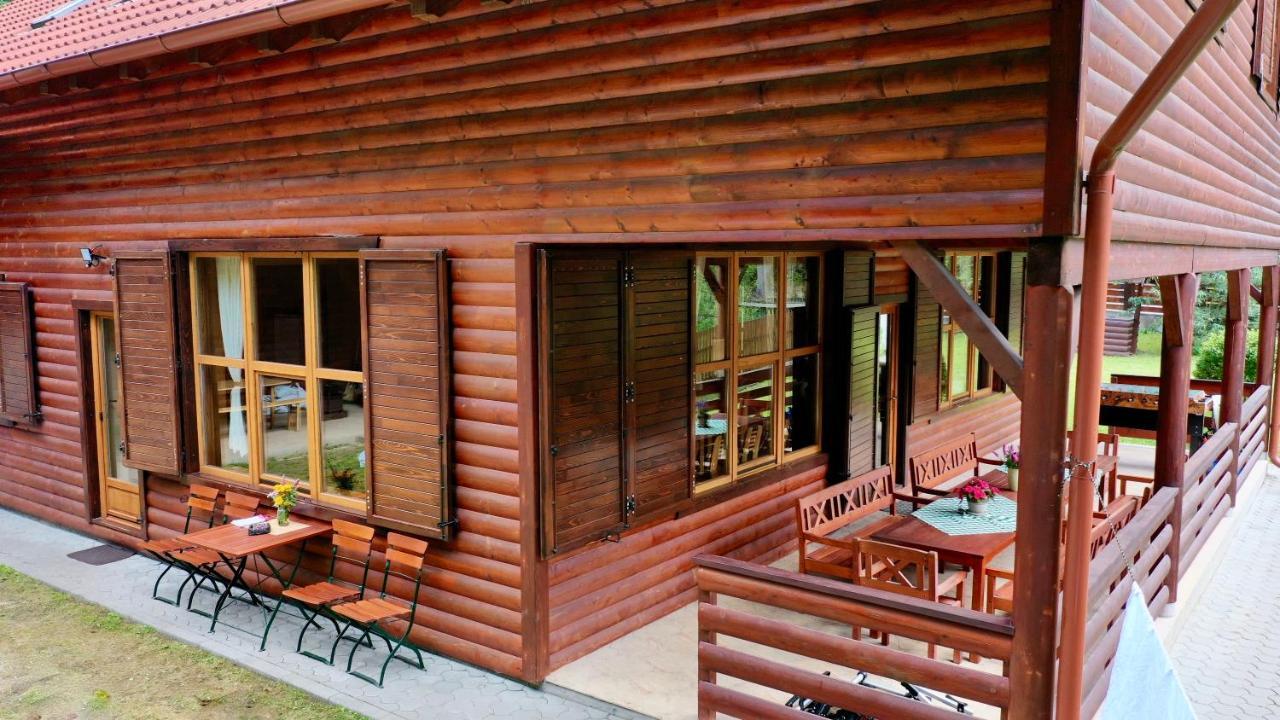 Platan Vendeghaz Villa Izvoare  Buitenkant foto